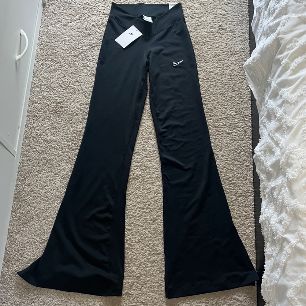 nike flare leggings